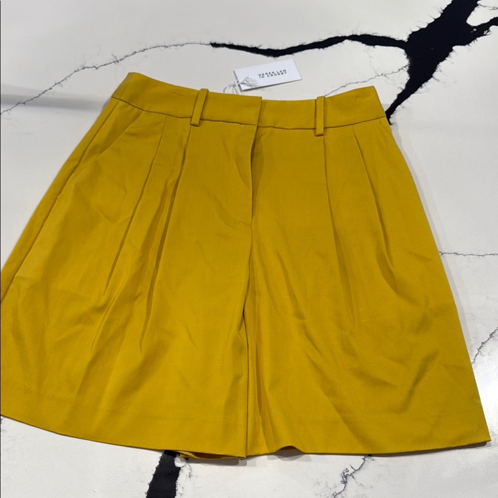 Dereck Lamb Mustard Short